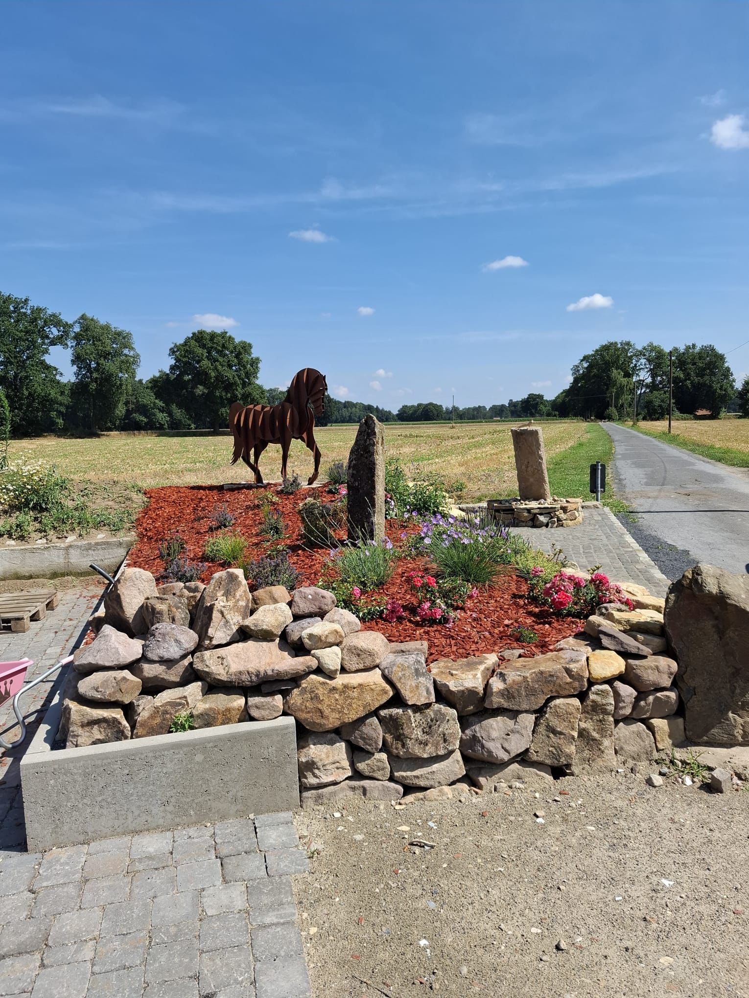 Ein Pferd aus Metall